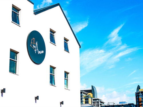 歐洲英國一地12日深度游 vip6人私家小團(tuán),國航直飛,四星級(jí)酒店,0自費(fèi),白金漢宮,曼聯(lián)主場(chǎng),溫莎古堡,2人一臺(tái)免費(fèi)wifi 出發(fā) 途牛